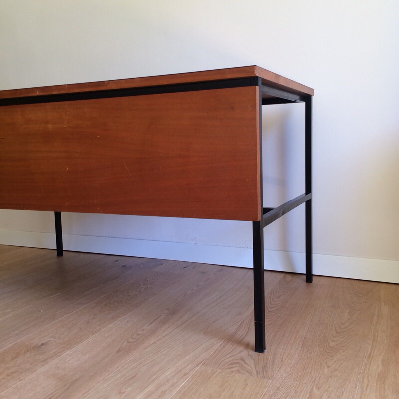 Vintage desk 620 by Pierre Guariche