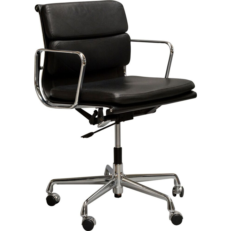 Vintage EA-217 office chair by Charles Eames