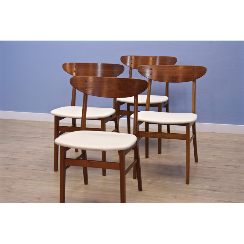 Set of 4 white danish dining chairs for Farstrup