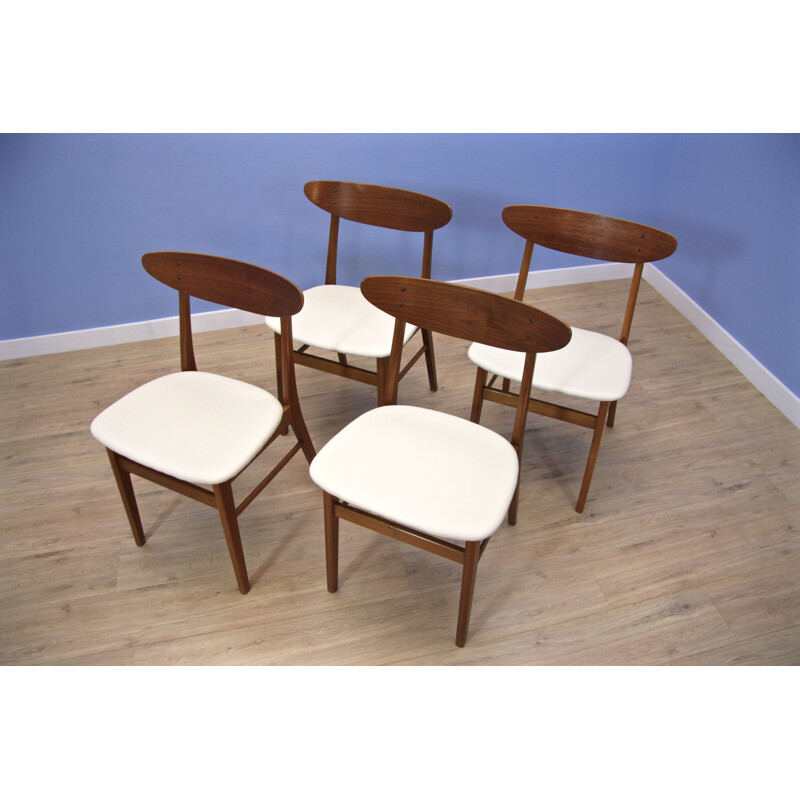 Set of 4 white danish dining chairs for Farstrup