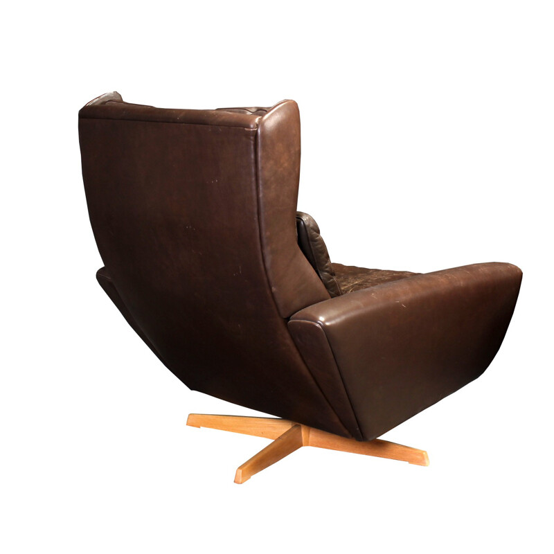 Paire de fauteuils Wing Back et son ottoman en cuir marron et chêne, Georg THAMS - 1970