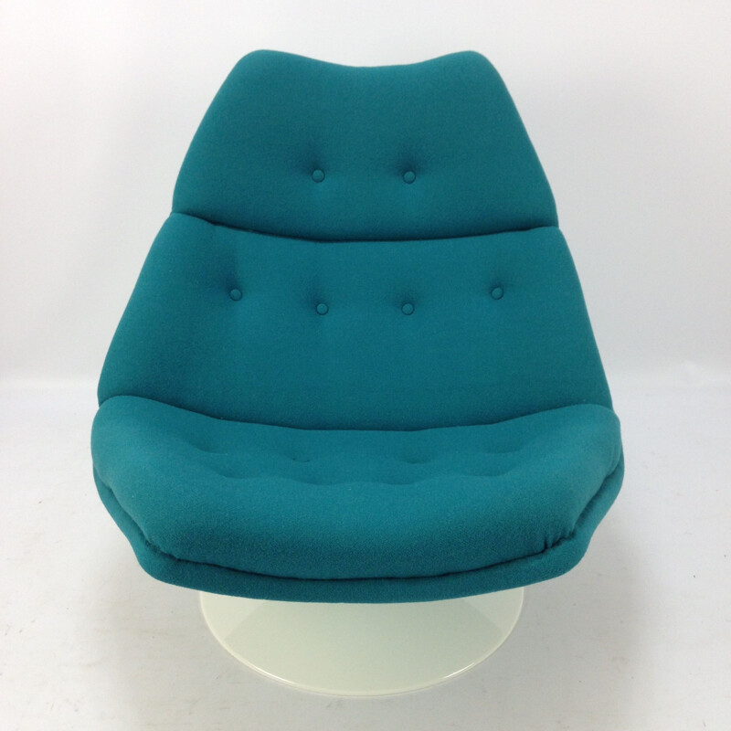 Vintage blue lounge chair F511 by Geoffrey Harcourt for Artifort