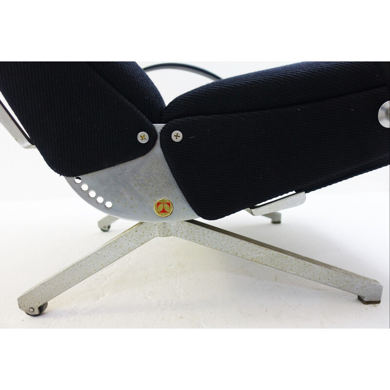 Vintage Italian lounge chair P40 by Osvaldo Borsani for Tecno