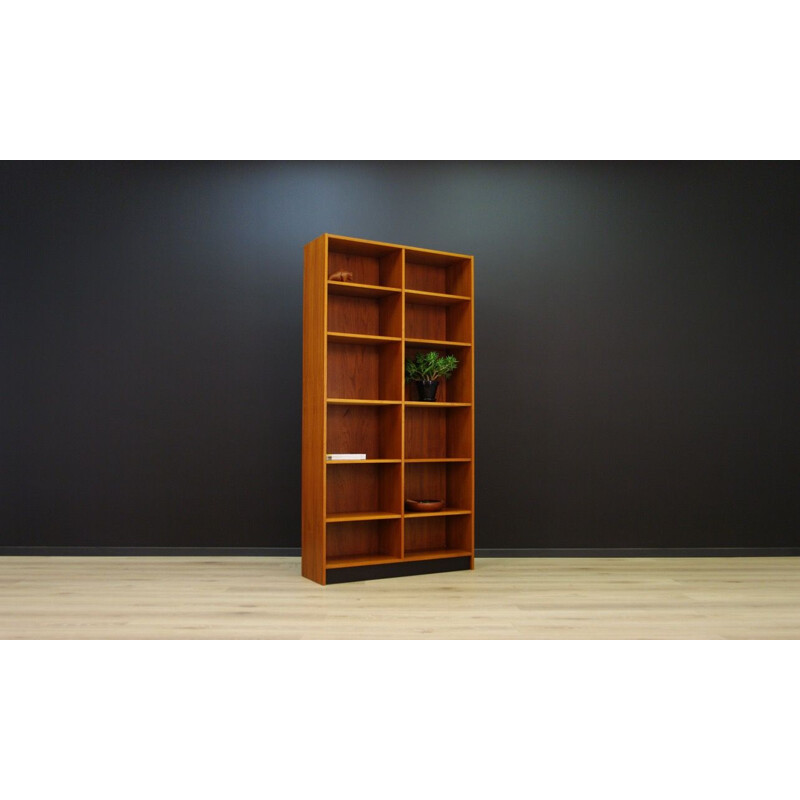 Vintage scandinavian bookcase in teak with adjustable shelves