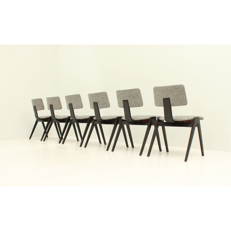 Set of 6 viintage Hillestak dining chairs by Robin and Lucienne Day