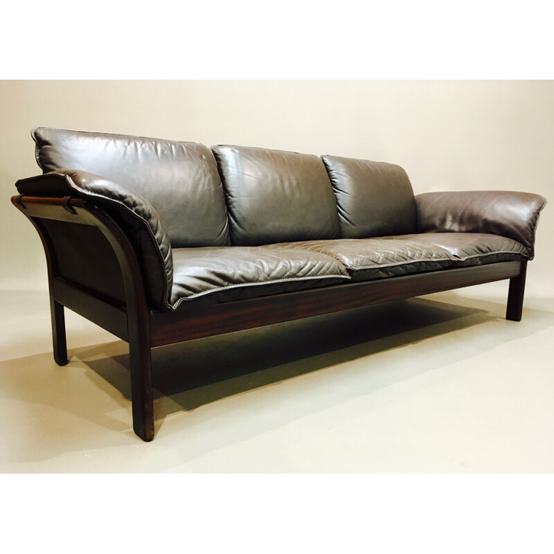 Vintage 3-seater Scandinavian sofa in leather