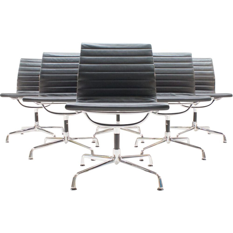 Ensemble de 6 chaises de bureau vintage EA 105 par Charles & Ray Eames de Vitra