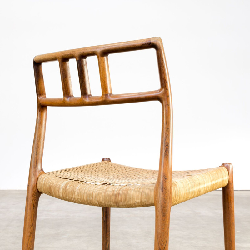 Suite de 2 chaises à repas en teck par Niels Otto Moller