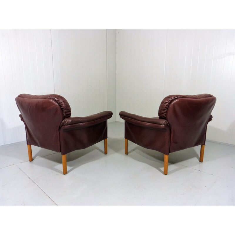 Suite de 2 fauteuils vintage en cuir par Hans Olsen