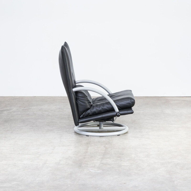 Vintage black armchair in metal by Rolf Benz