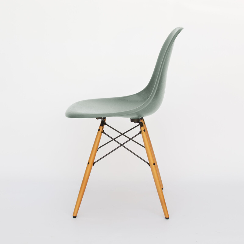 Vintage green chair DSW in fiberglass by Eames for Vitra