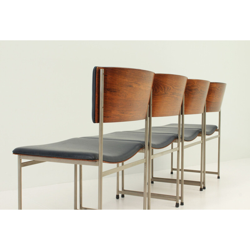 Suite de 4 chaises en palissandre par Cees Braakman