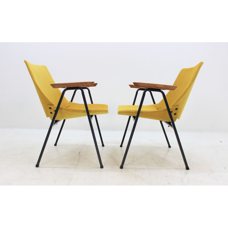 Suite de 2 fauteuils vintage jaunes par Niko Kralj