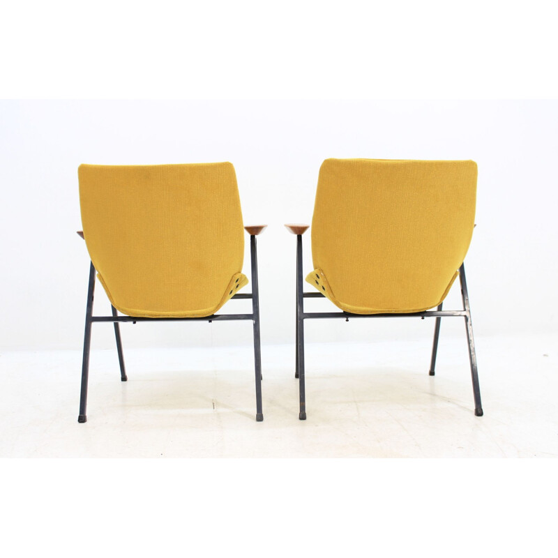 Suite de 2 fauteuils vintage jaunes par Niko Kralj