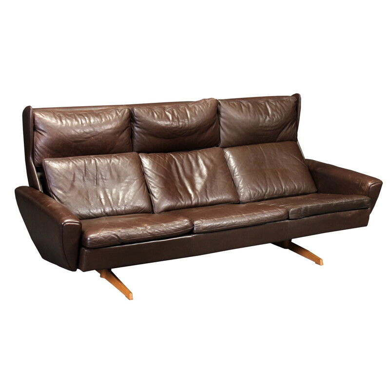 3-seater Wing Back sofa in brown leather and oakwood, Georg THAMS - 1970s