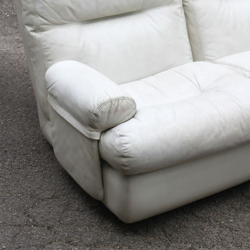 Vintage 2 seater sofa in white leather by  Ligne Roset - 1980s