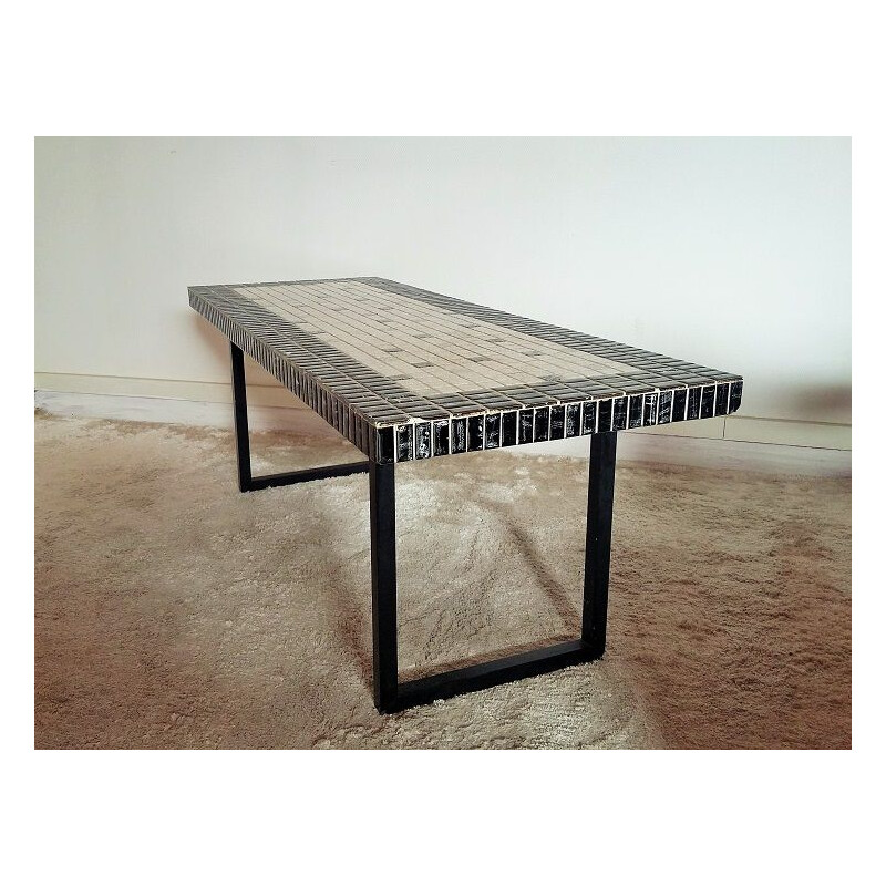 Vintage coffee table in ceramic