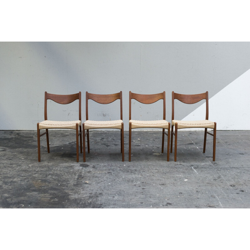 Set of 4 vintage chairs GS60 by Arne Walh Iversen