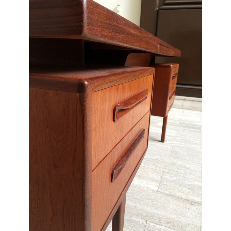 Vintage desk in teak, Ib KOFOD LARSEN, edition G PLAN - 1960s