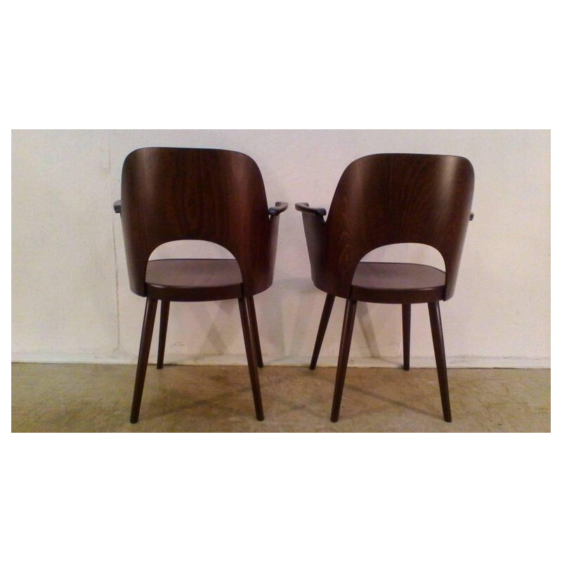 Set of 2 vintage Czech chairs by Lubomír Hofmann for TonThonet