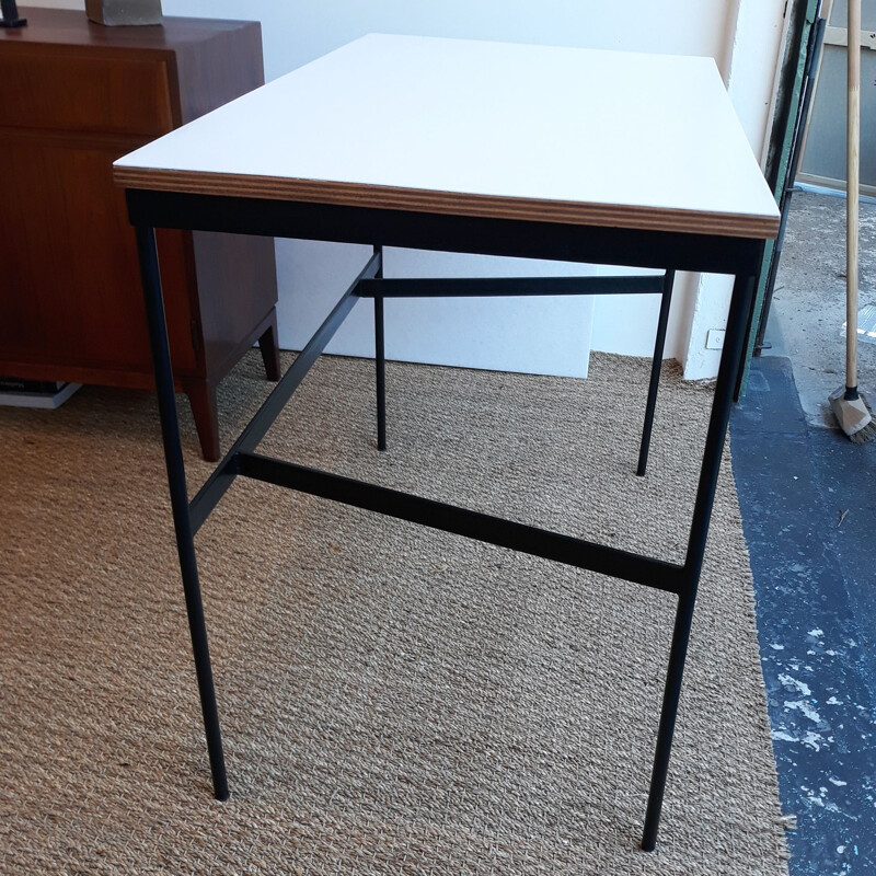 Vintage white CM174 desk of Pierre Paulin for Thonet 1957