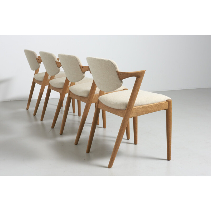 Set of 4 vintage model 42 chairs by V. Schou Andersen in oakwood