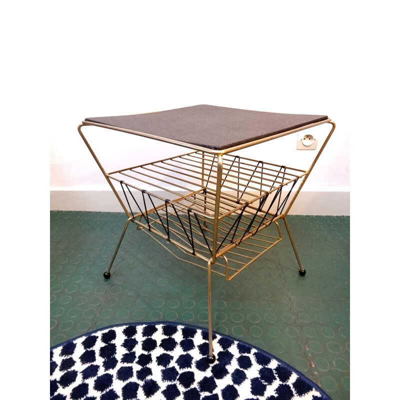 Vintage cube table in steel and plastic with magazines rack 1960