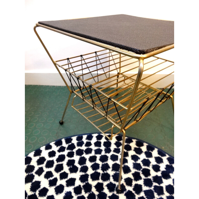 Vintage cube table in steel and plastic with magazines rack 1960