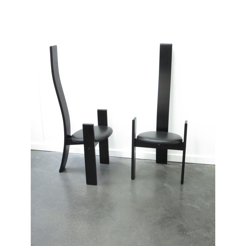 Suite de 8 chaises Golem en cuir noir et contreplaqué d'hêtre, Vico MAGISTRETTI - 1960