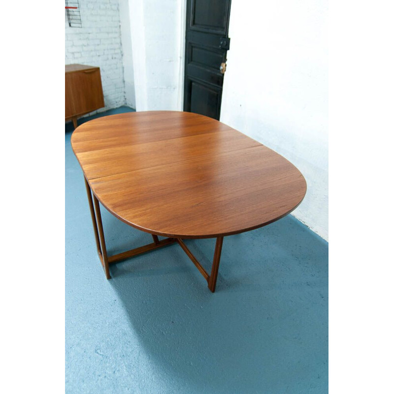 Vintage round folding table by McIntosh