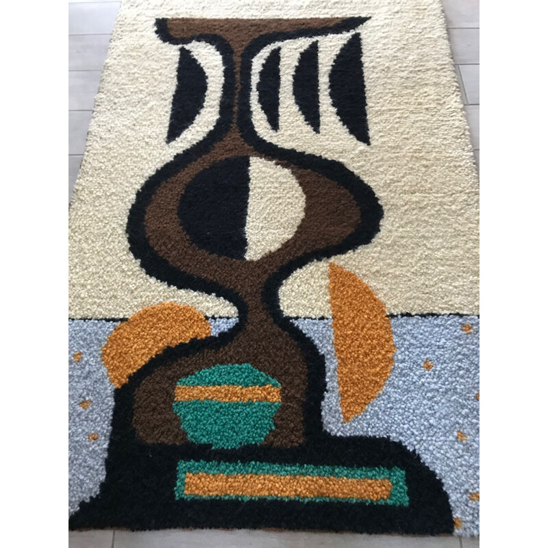 Vintage wall rug in wool