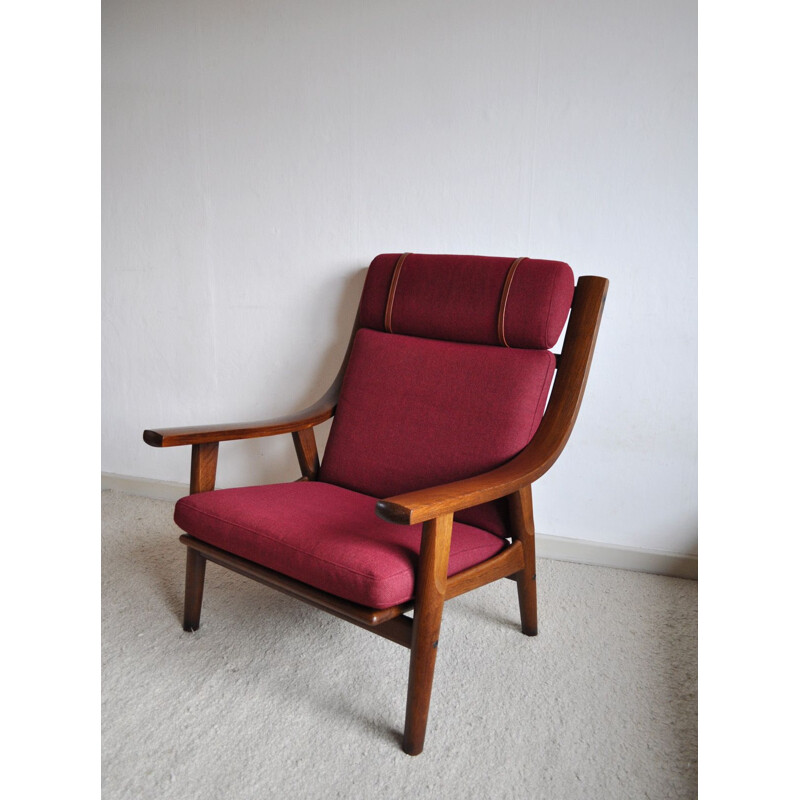 Vintage GE-530 lounge chair by Hans J. Wegner