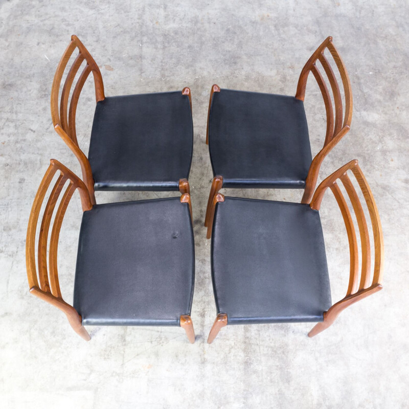 Suite de 4 chaises vintage modèle 78 par Niels O. Moller