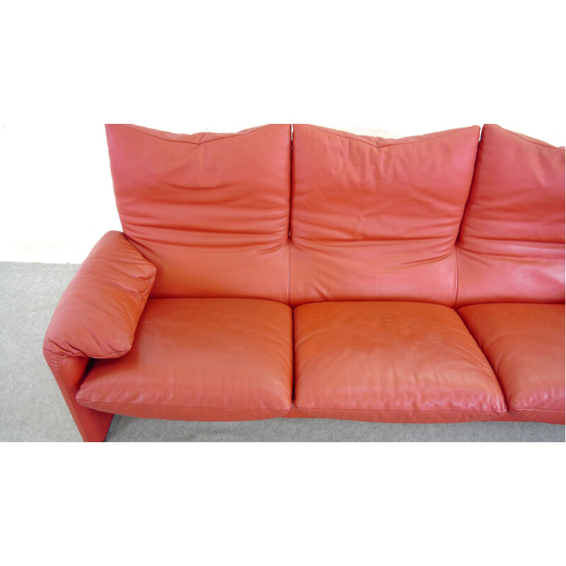 Vintage Maralungs sofa in red leather by Vico Magistretti for Cassina