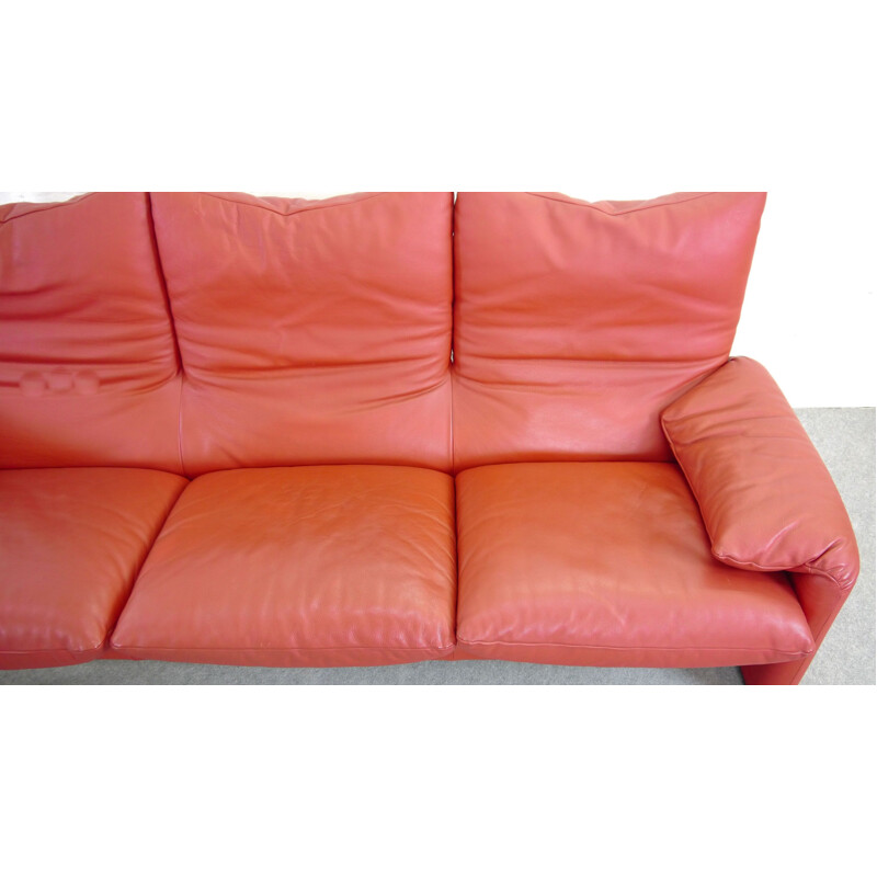 Vintage Maralungs sofa in red leather by Vico Magistretti for Cassina