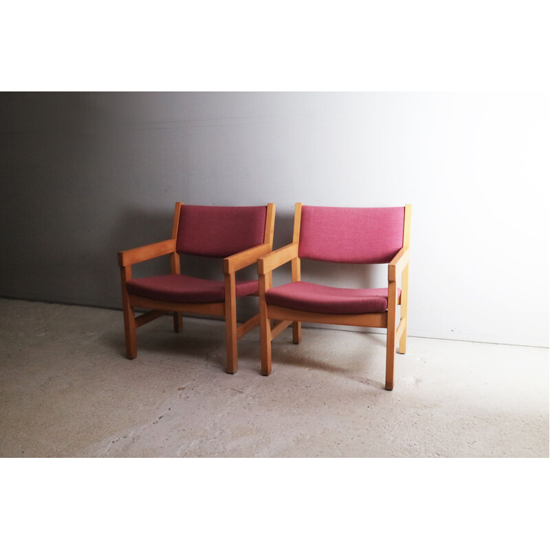 Set of 6 vintage danish chairs by Hans J. Wegner in purple beechwood