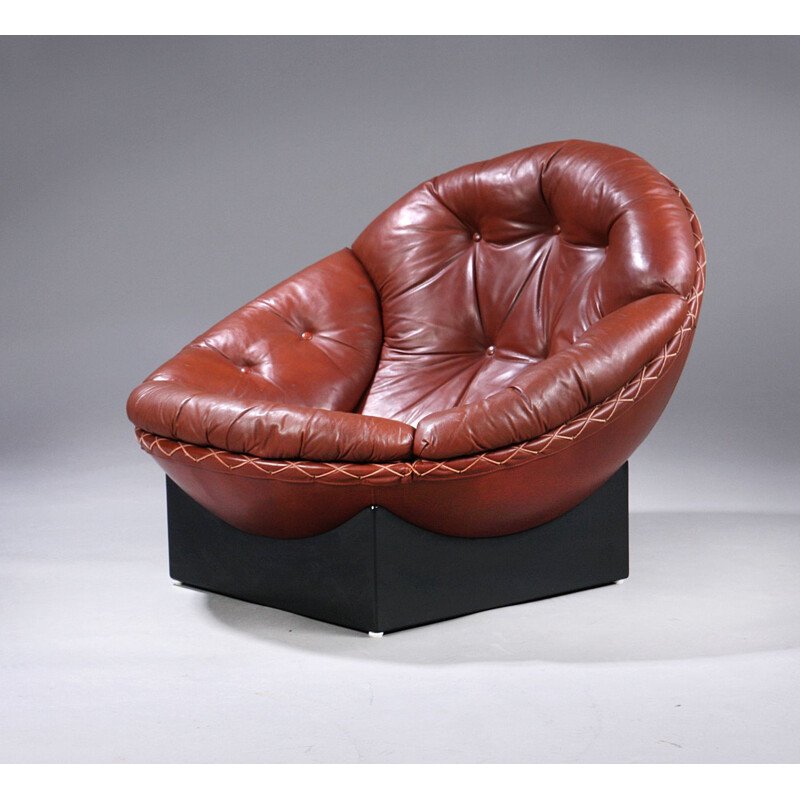 Vintage wood and red leather lounge chair by de Illum Wikkelsø for Ryesberg Møbler 1970