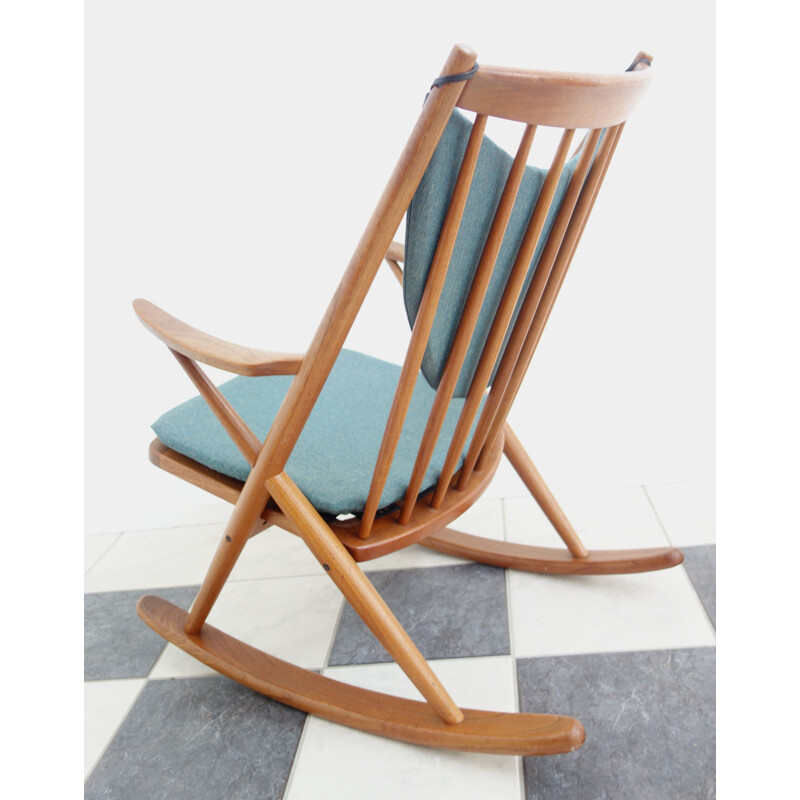Chaise à bascule vintage par Frank Reenskaug pour Bramin en tissu bleu et en teck