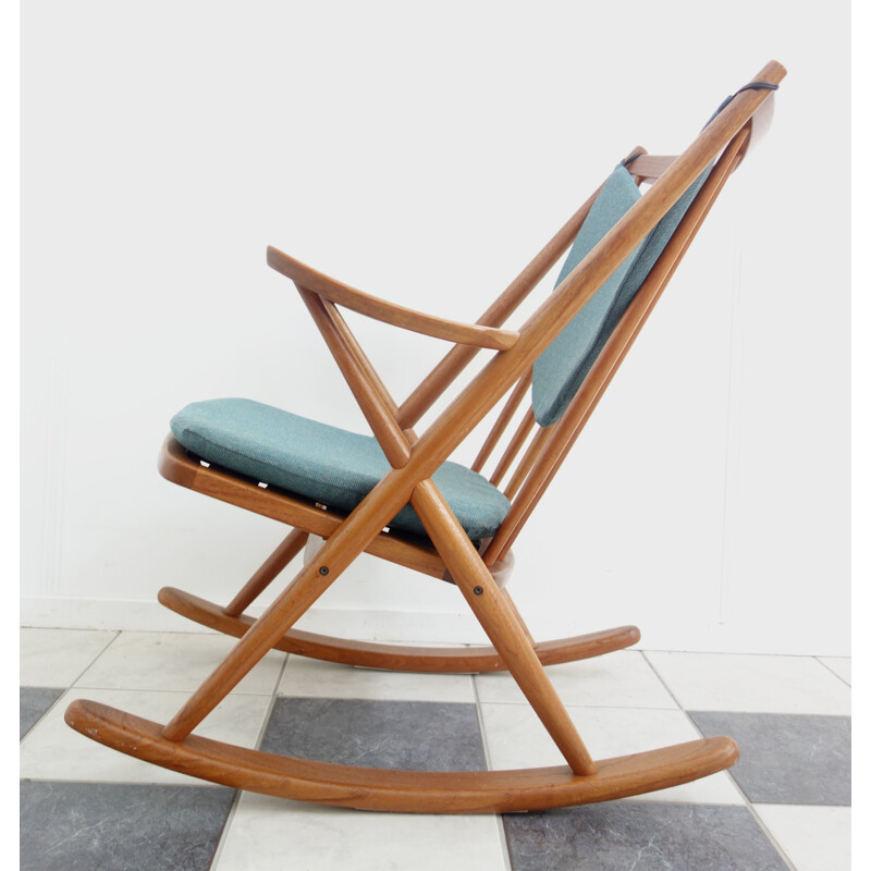 Chaise à bascule vintage par Frank Reenskaug pour Bramin en tissu bleu et en teck