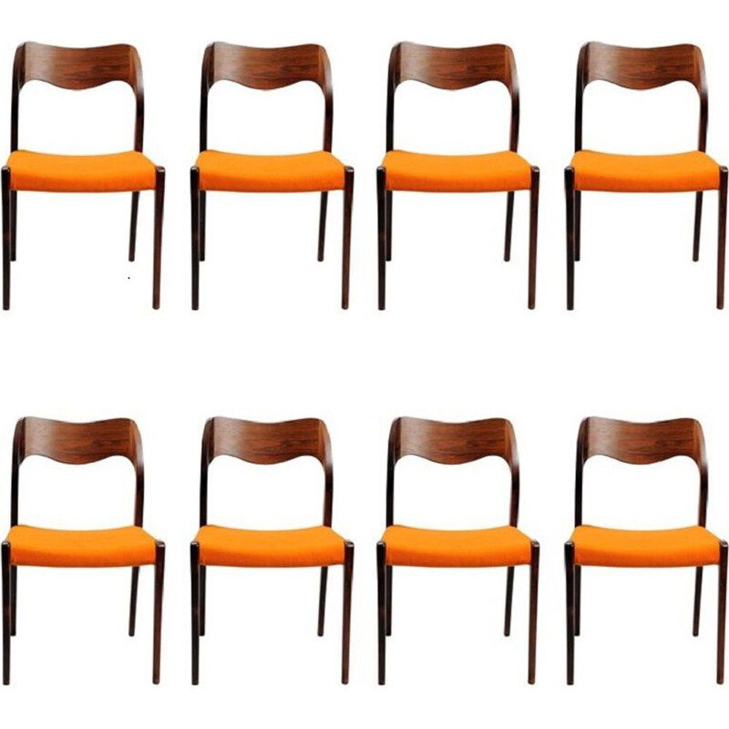 Set of 8 vintage scandinavian Moller chairs in rosewood and fabric