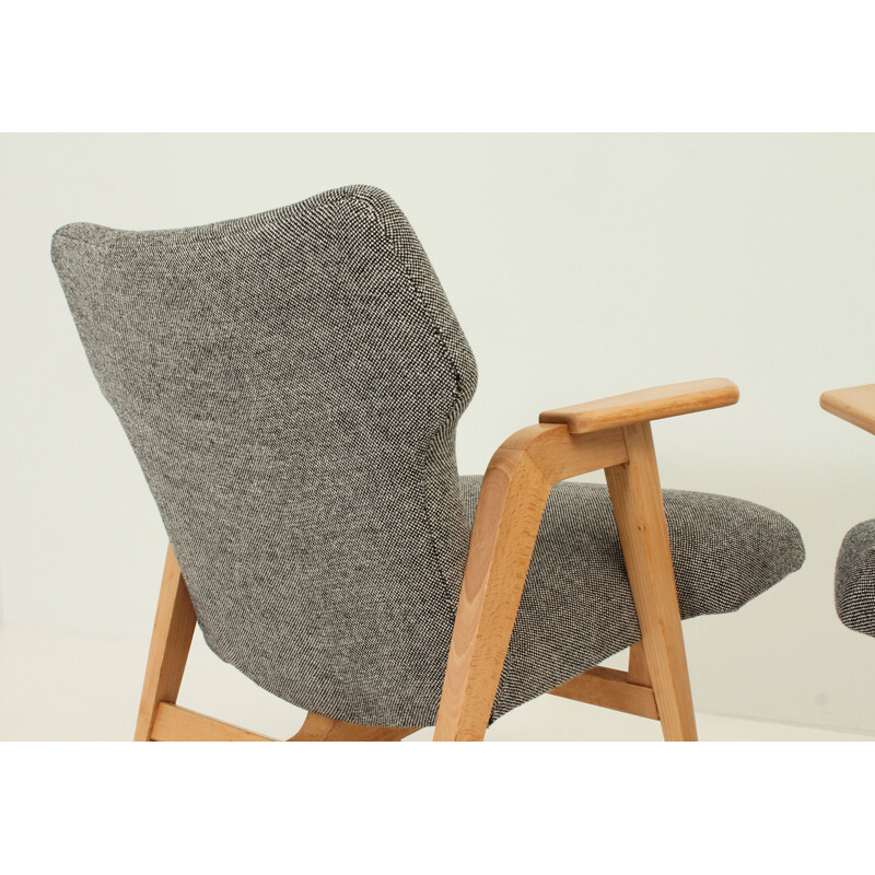 Paire de fauteuils vintage Roger Landault en tissu gris et hêtre 1950