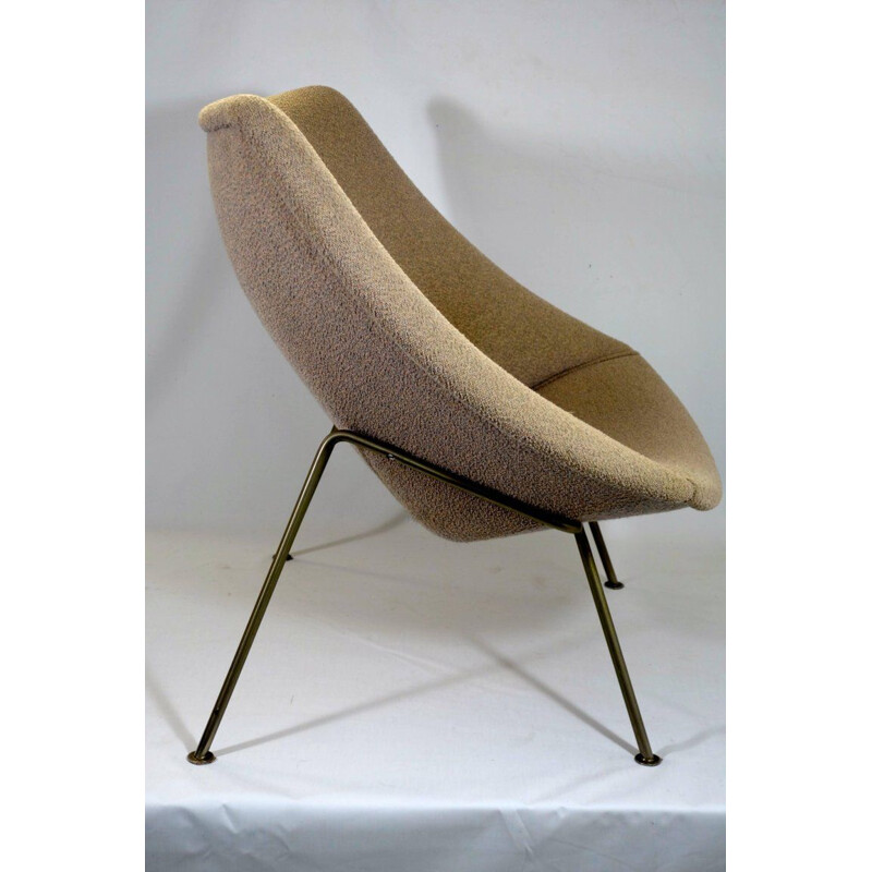 Vintage beige armchair "Oyster" by Pierre Paulin for Artifort