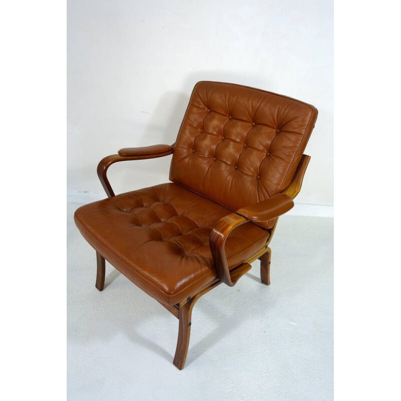 Suite de 2 fauteuils vintage scandinaves en bois et cuir par Göte Möbel