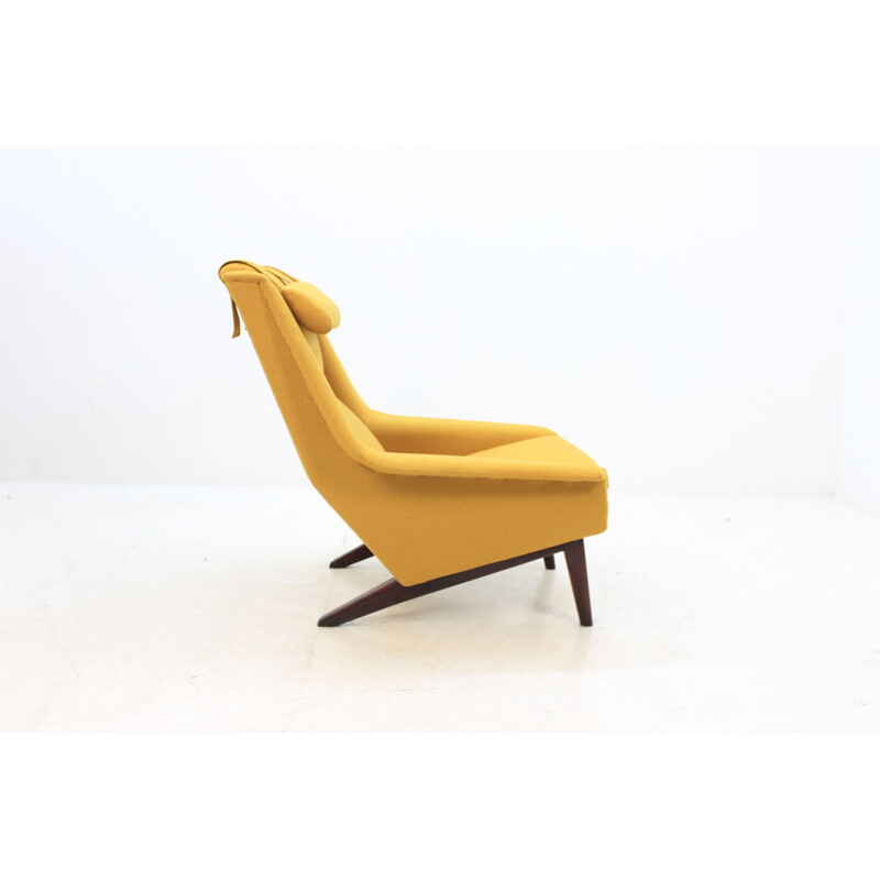 Vintage yellow armchair 4410 by Folke Ohlsson for Fritz Hansen