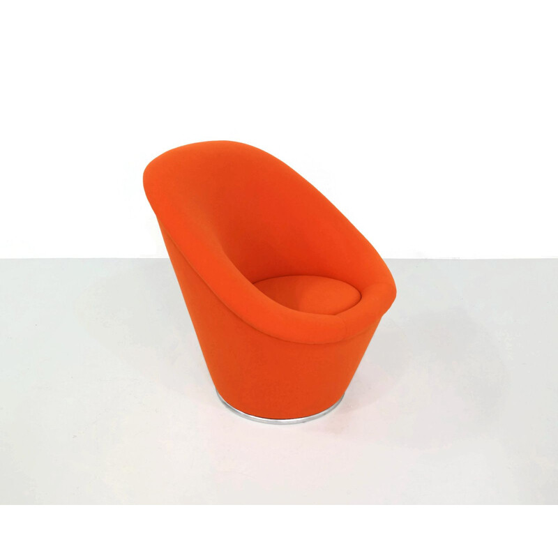 Vintage orange Space Age lounge chair