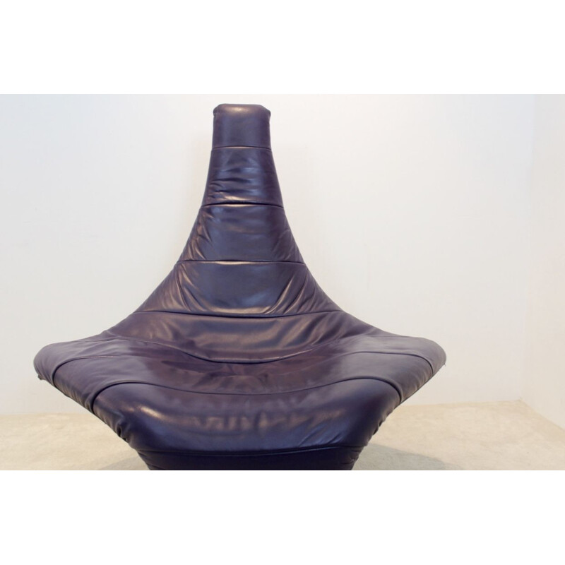 Vintage sculptural purple lounge chair Turner by Jack Crebolder for Harvink