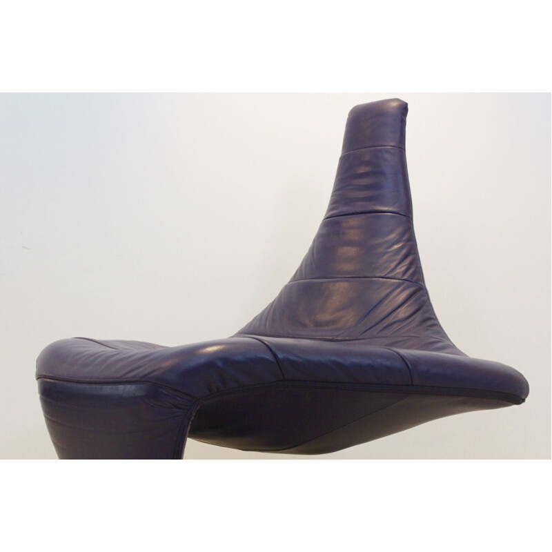 Vintage sculptural purple lounge chair Turner by Jack Crebolder for Harvink