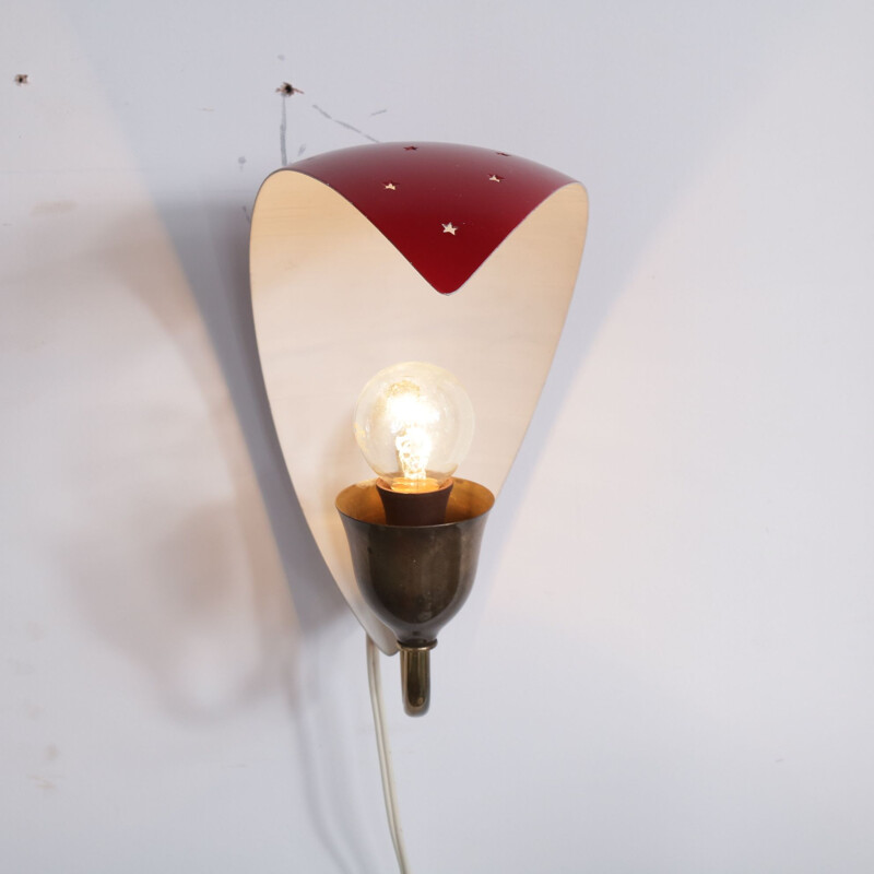 Scandinavische rode vintage wandlamp van Bent Karlby