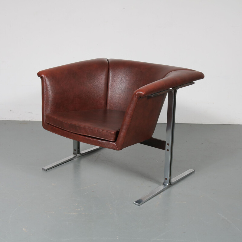 Vintage leather lounge chair by Geoffrey Harcourt