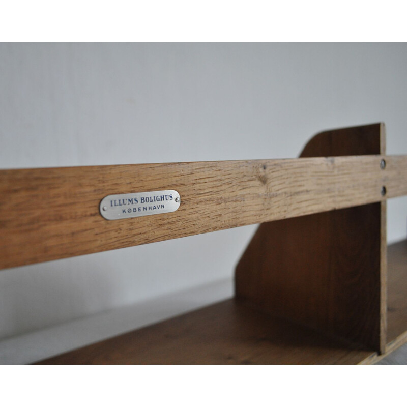 Vintage bookshelf in oak by Hans J. Wegner for Ry Møbler